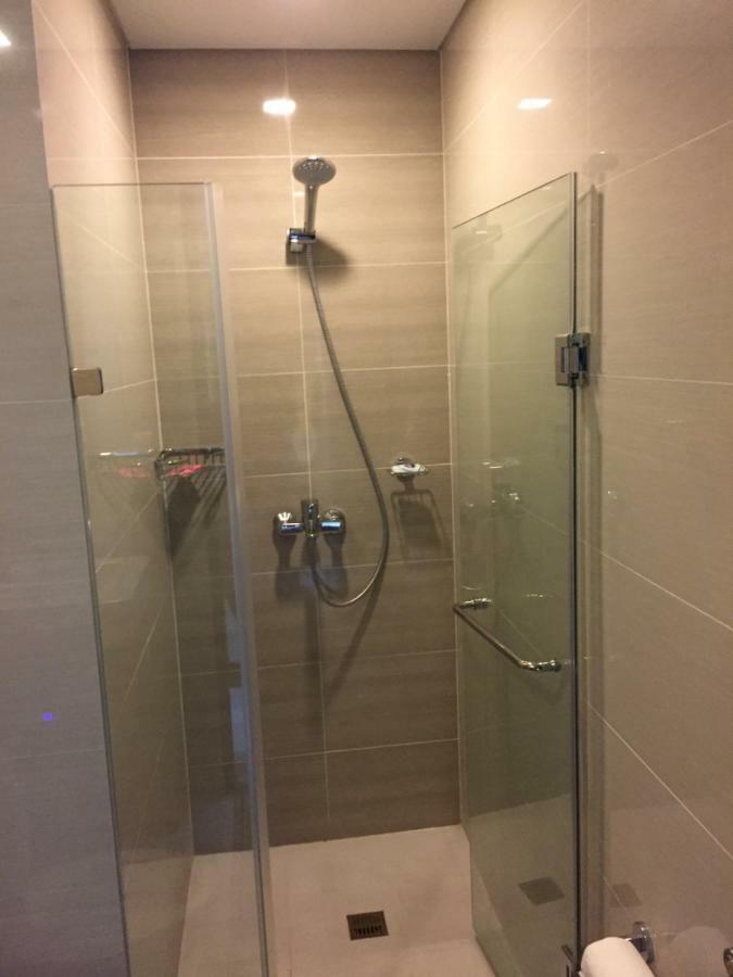 101 Newport Condo C2 Manila Esterno foto