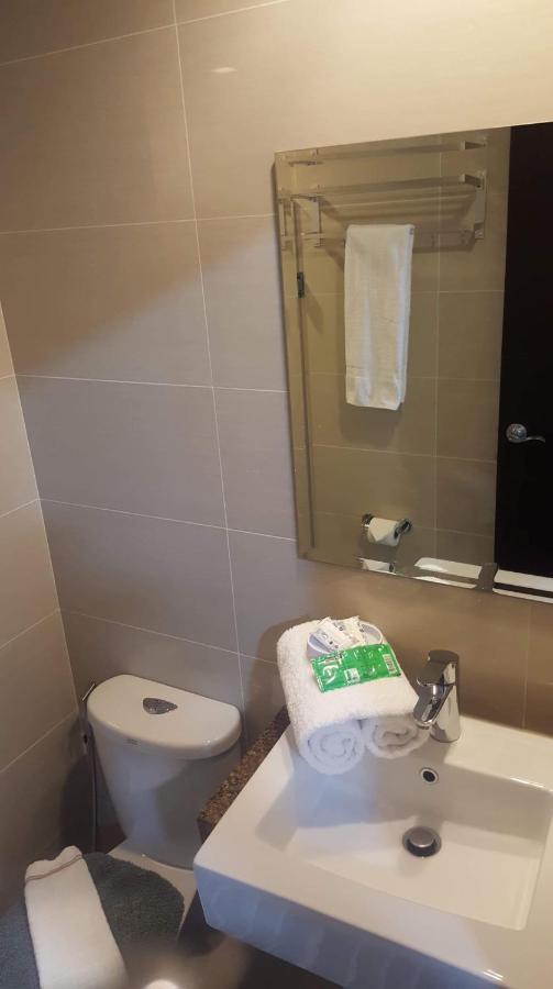 101 Newport Condo C2 Manila Esterno foto
